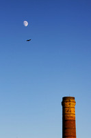Chimney and Moon_3082-90D_local