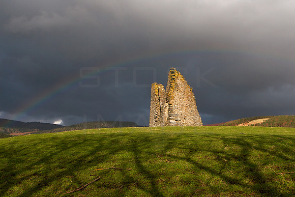Rainbow over Horsburgh Ruin_8714