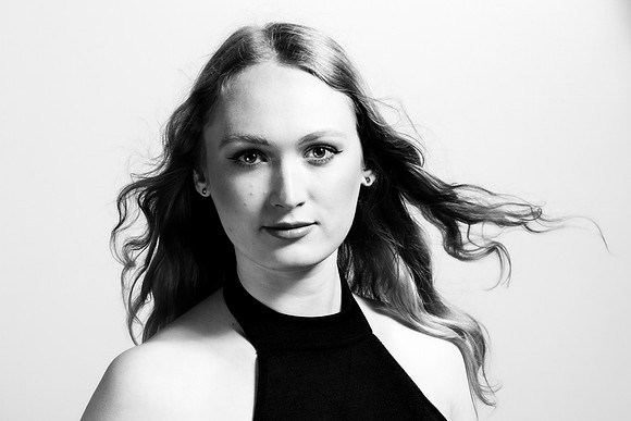 Black Dress_4428-ruth-ridley-2023_5D_bw
