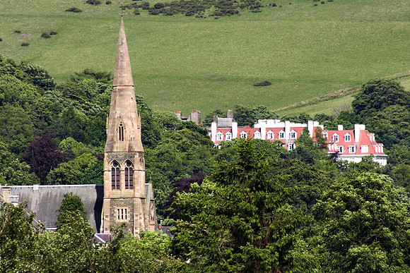 St Andrew's Leckie Parish Church & Peebles Hotel Hyrdo