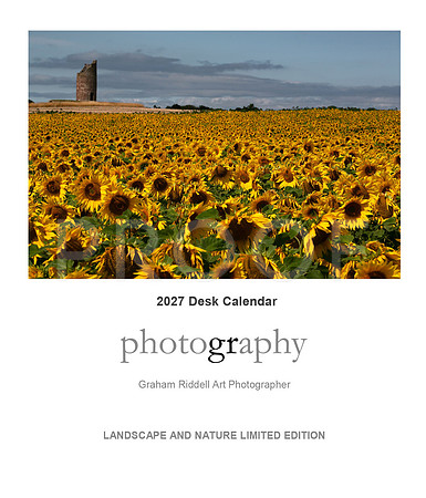 01_FC_2027 Desk Calendar_118x138_GR-1