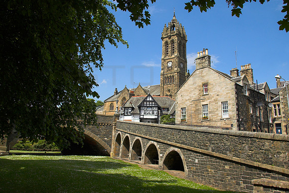 Old Parish Curch from Tweed Green_4040