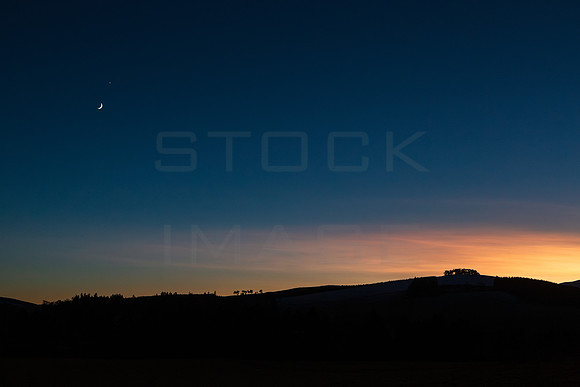 New Moon and Venus at Dusk_1092-Enhanced-NR