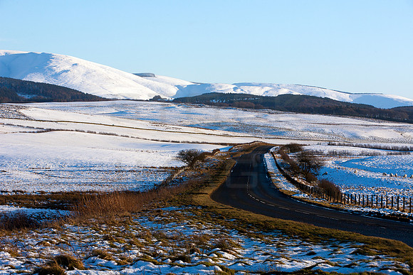 Road through Moorfoots_9987