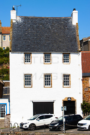 Tall White House_8869-90D-Crail