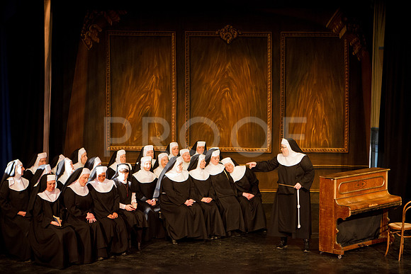 sister-act-groups-7D-0060