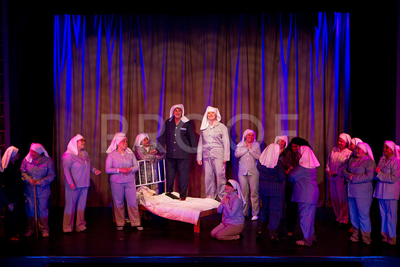 sister-act-groups-7D-0115