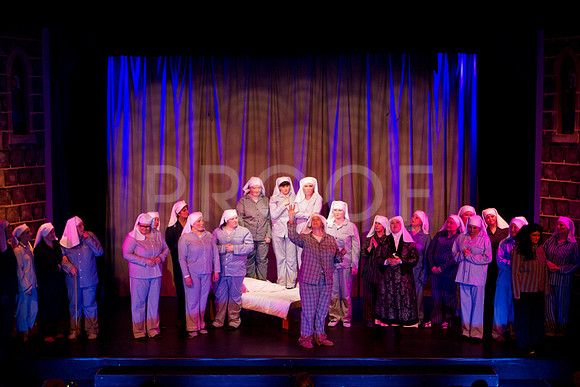 sister-act-groups-7D-0120