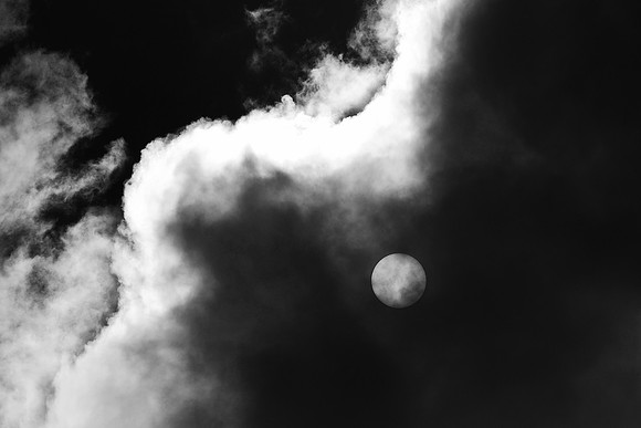 The Sun that Shone Darkly_7135-bw
