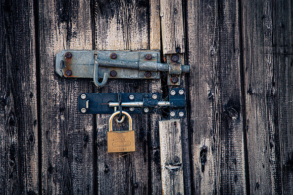 Double Locked_8230-5D-local